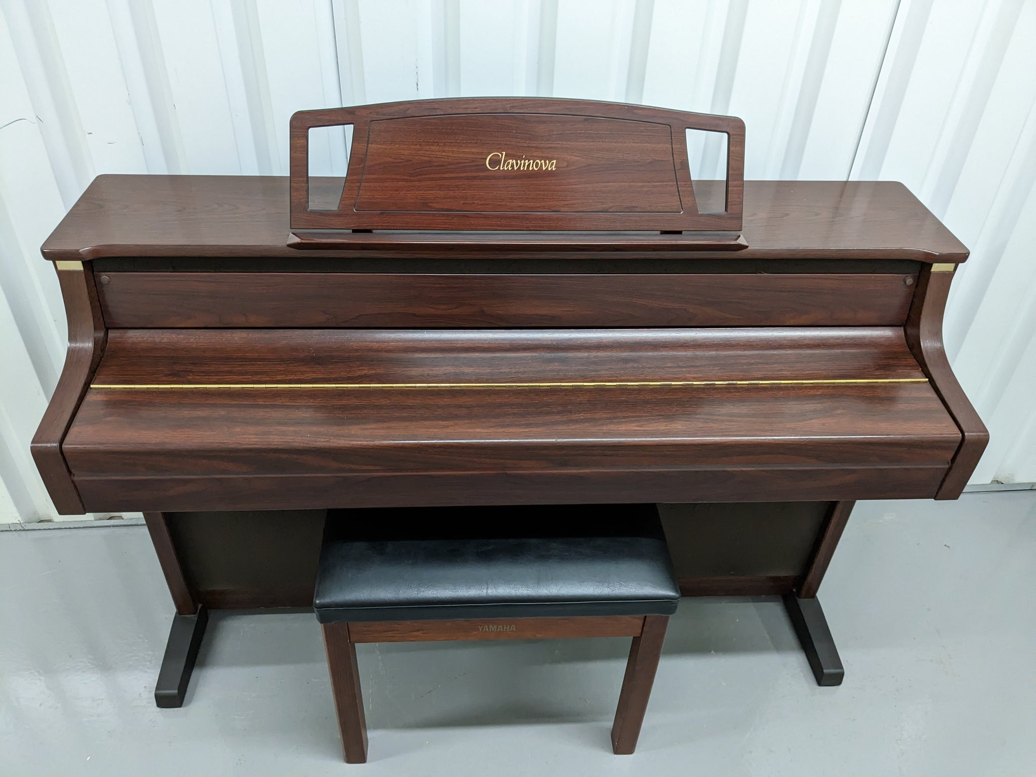 YAMAHA CLAVINOVA CLP-880 high end Digital Piano in Mahogany Stock nr 2 –  Sulinda Music