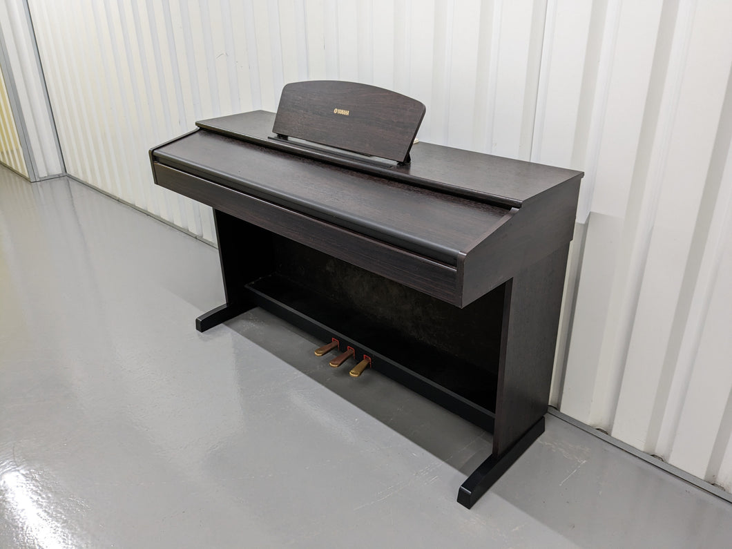 Yamaha Arius YDP-121 Digital Piano in dark rosewood stock nr 23108