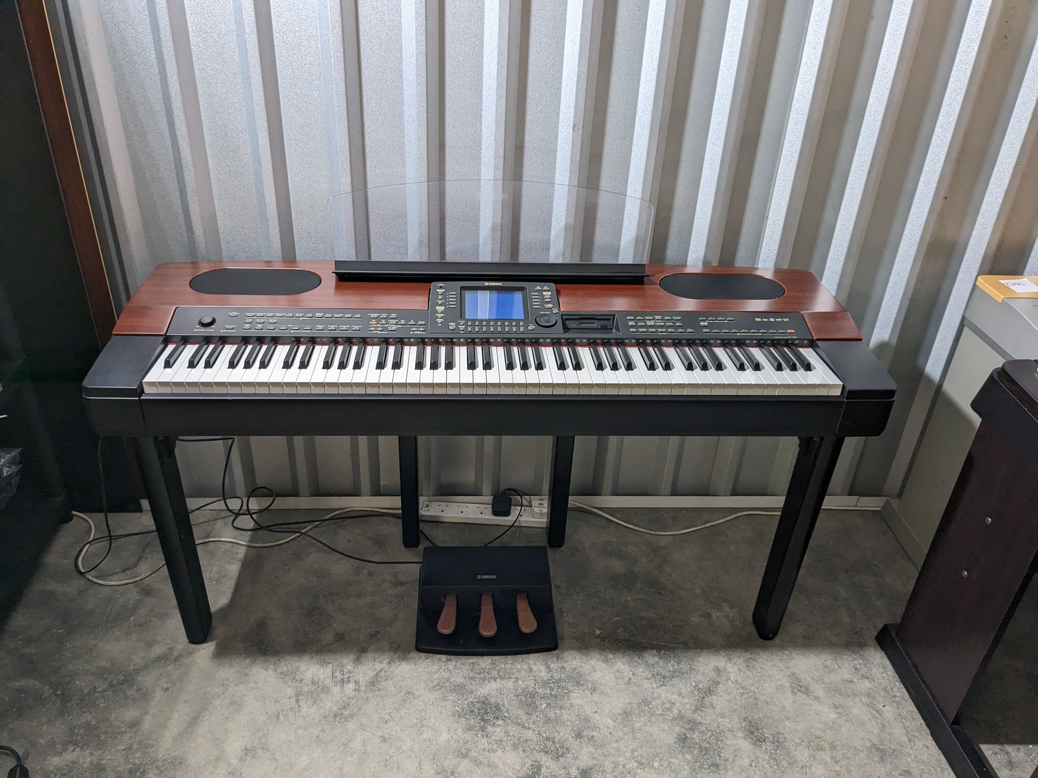 Yamaha PF1000 Electric Piano / Arranger with Auto Accompaniments