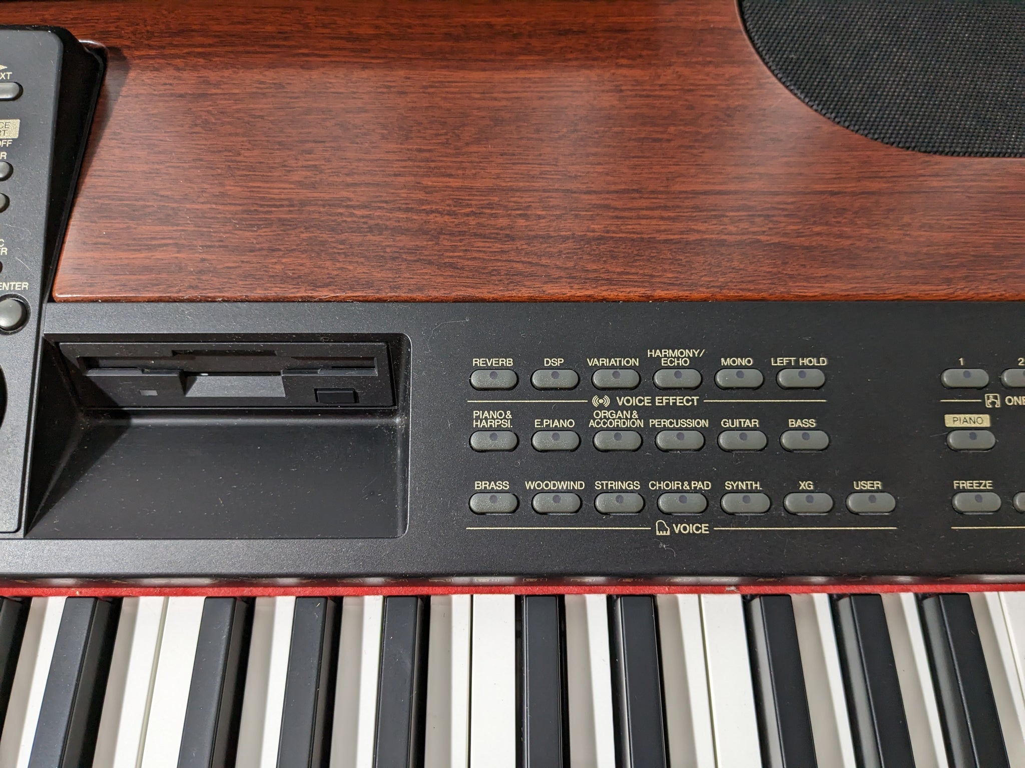 Yamaha PF1000 Electric Piano / Arranger with Auto Accompaniments