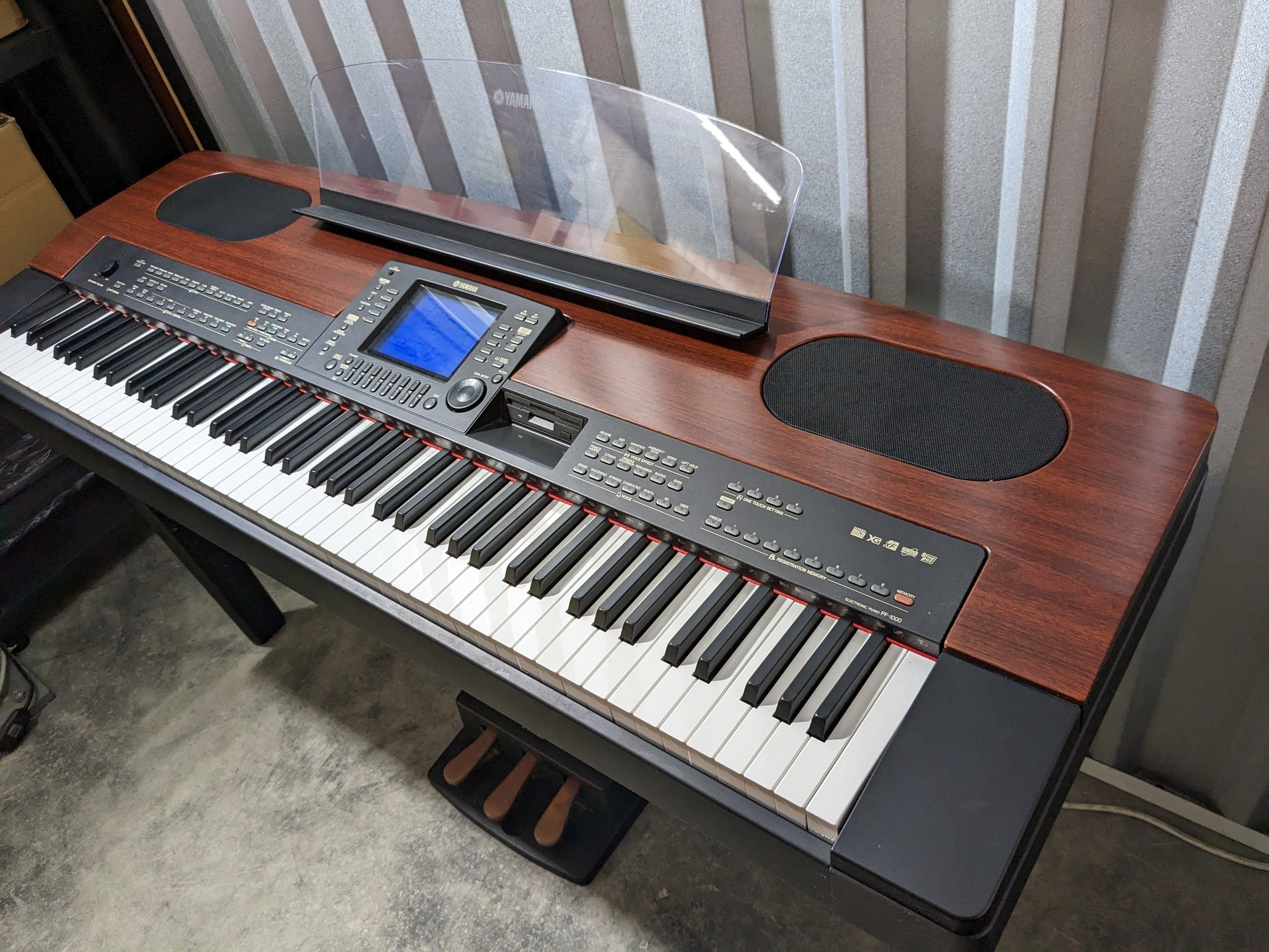 Yamaha PF1000 Electric Piano / Arranger with Auto Accompaniments