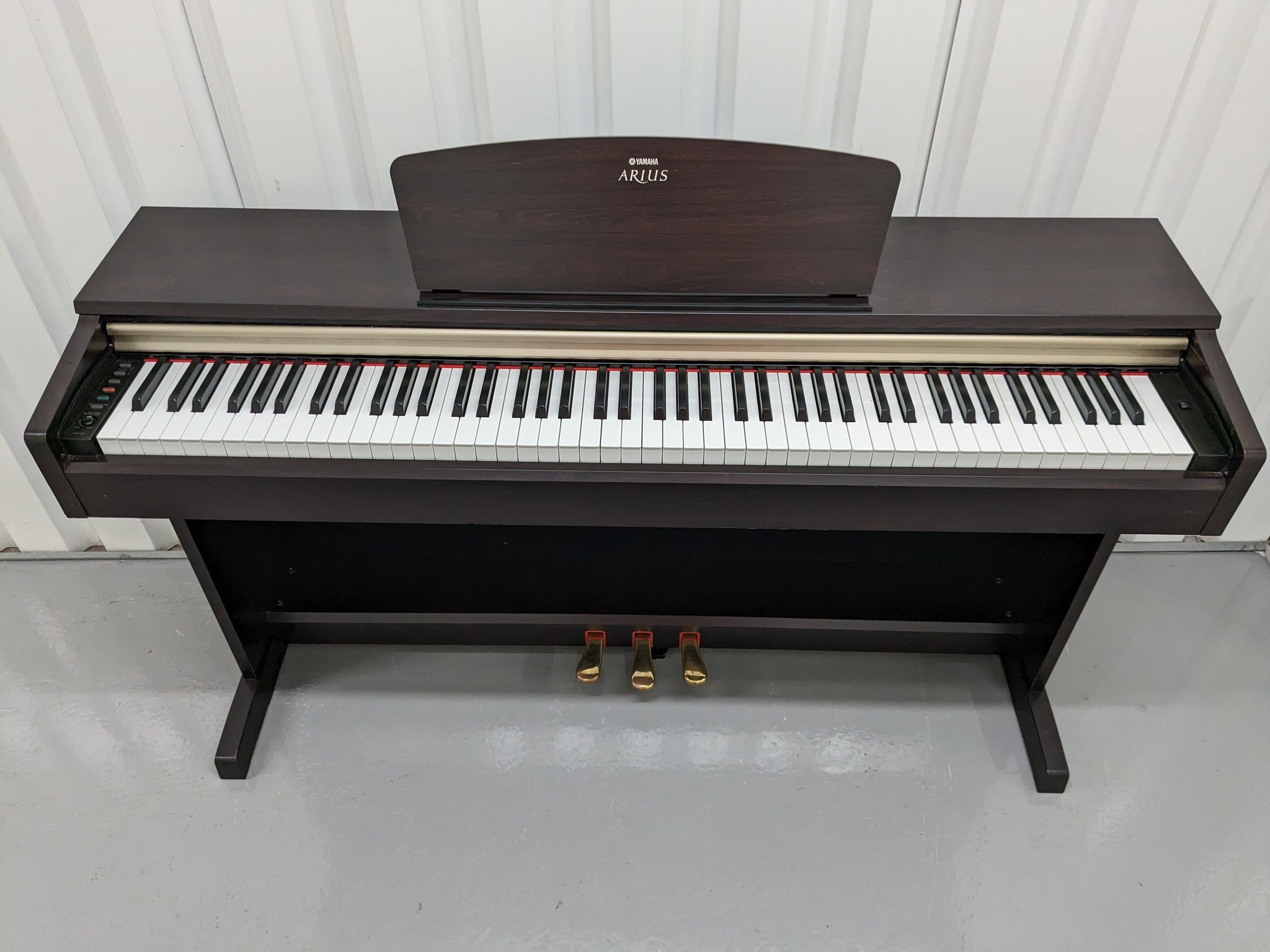 Yamaha Arius YDP-151 Digital Piano in dark rosewood with GH 