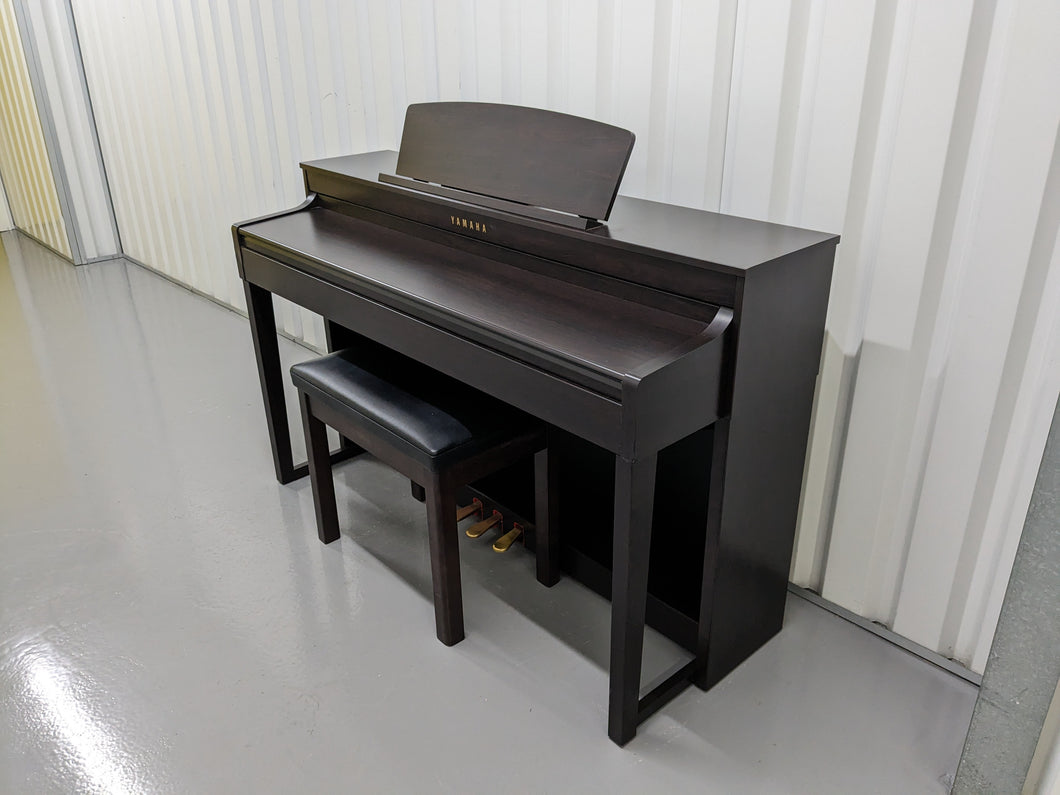 Yamaha Clavinova CLP-470 rosewood with wooden keys action + stool stock no 23125