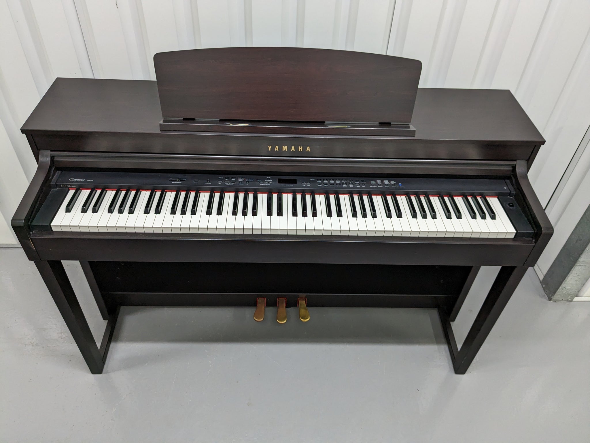 Yamaha Clavinova CLP-470 rosewood with wooden keys action + stool stoc –  Sulinda Music