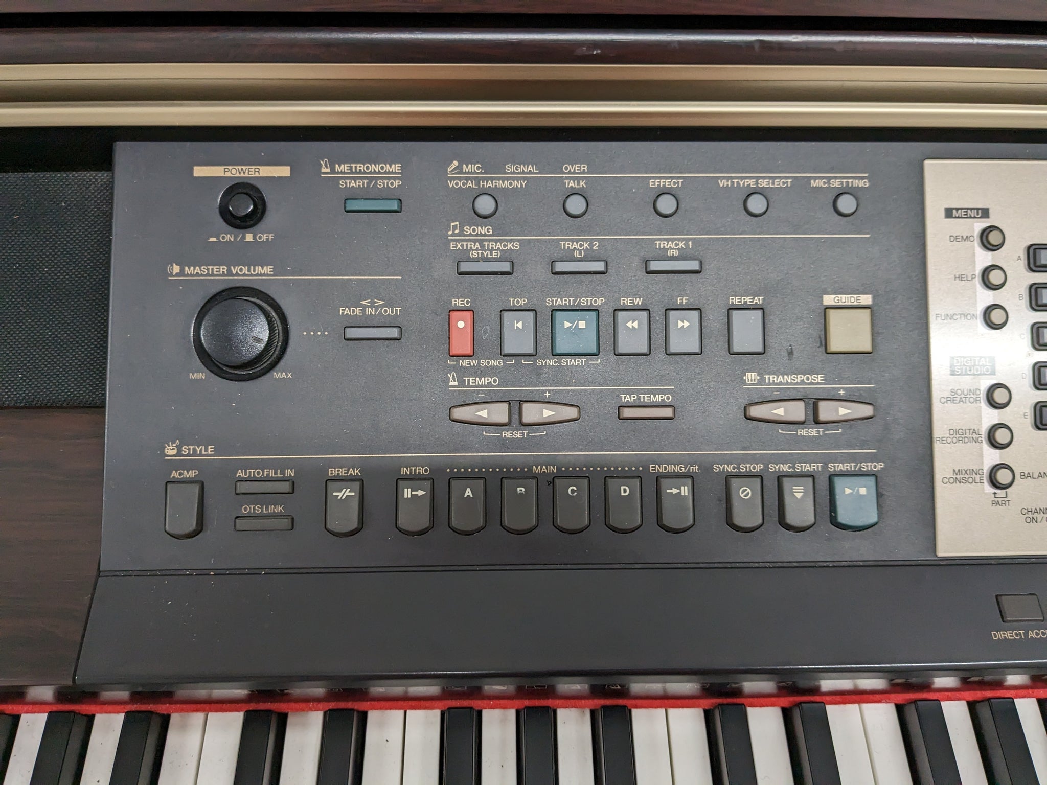 Yamaha Clavinova CVP-208 digital piano / arranger and matching