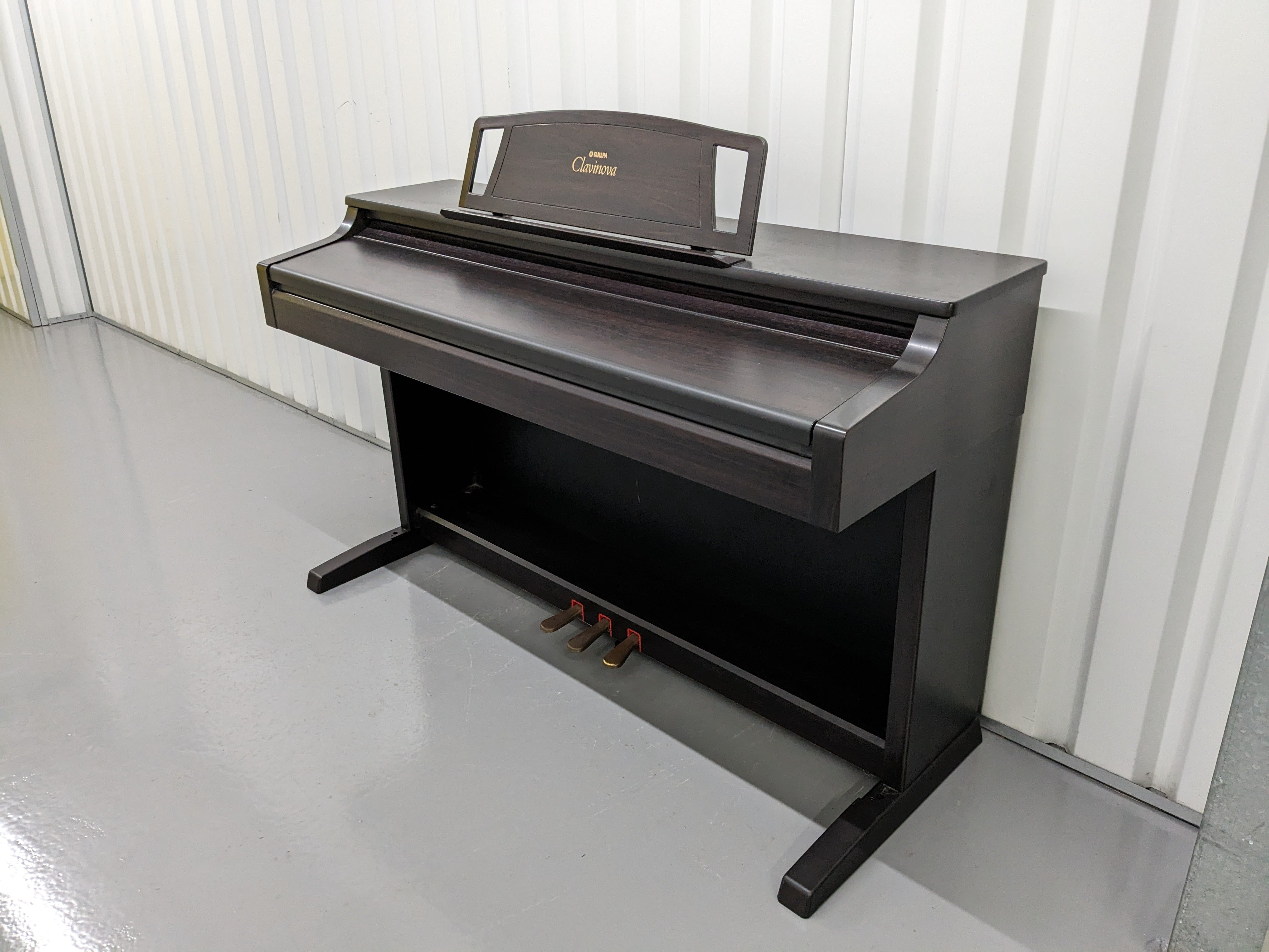 Yamaha Clavinova CLP-860 Digital Piano in rosewood finish stock # 2301 ...