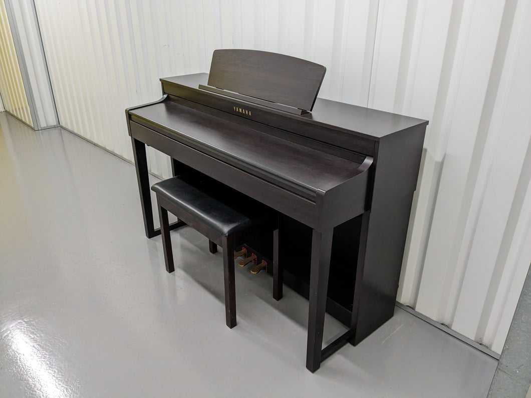 Yamaha Clavinova CLP-470 rosewood with wooden keys action + stool stock no 23127