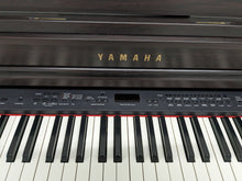 Load image into Gallery viewer, Yamaha Clavinova CLP-470 rosewood with wooden keys action + stool stock no 23127
