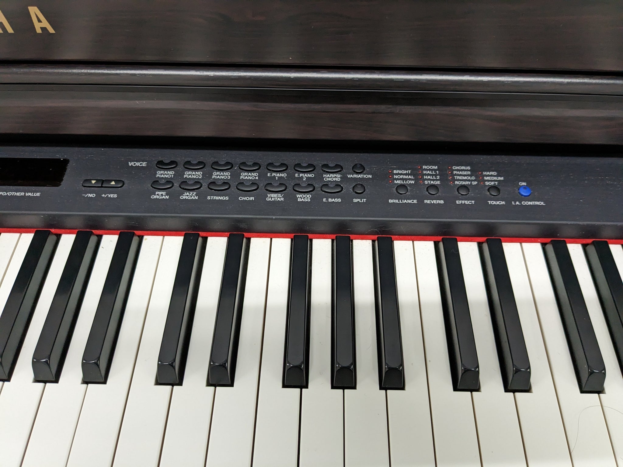 Yamaha Clavinova CLP-470 rosewood with wooden keys action + Yamaha Clavinova CLP-470 rosewood with wooden keys action +