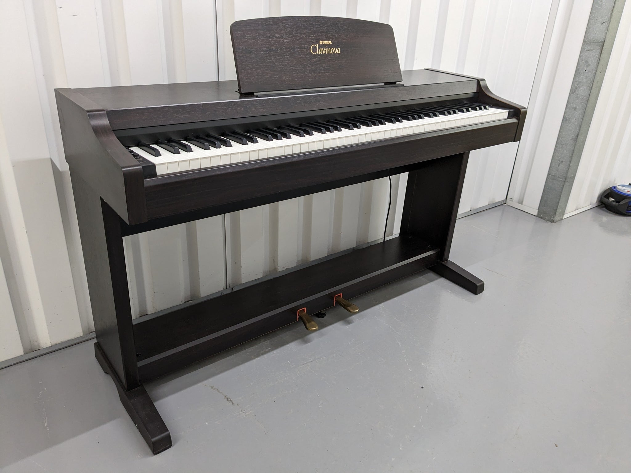clavinova pedal Yamaha Clavinova CLP-810s Digital Piano Full Size 88 keys 2 pedals sto – Sulinda Music