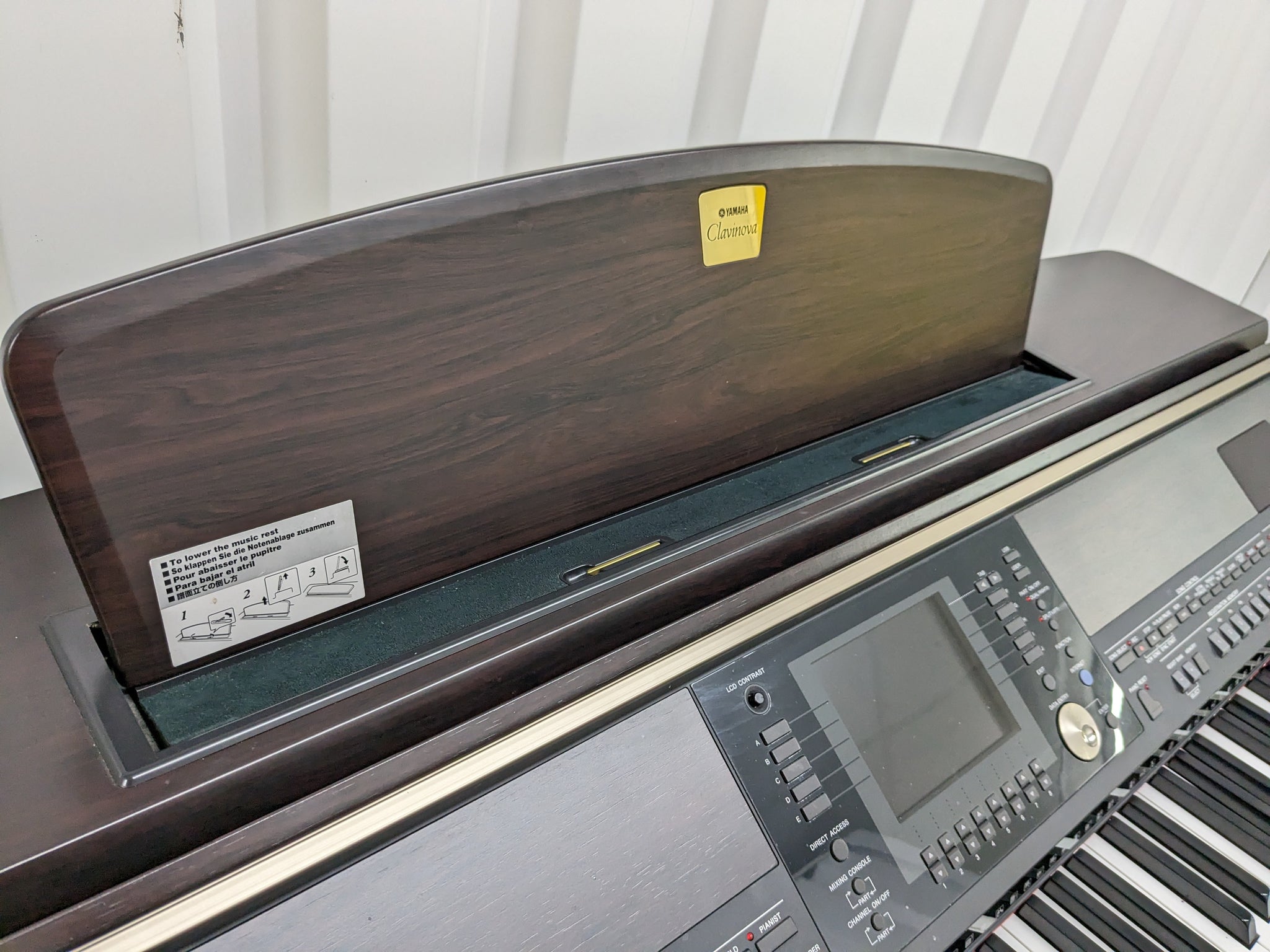 Yamaha Clavinova CVP-405 digital piano arranger in dark rosewood