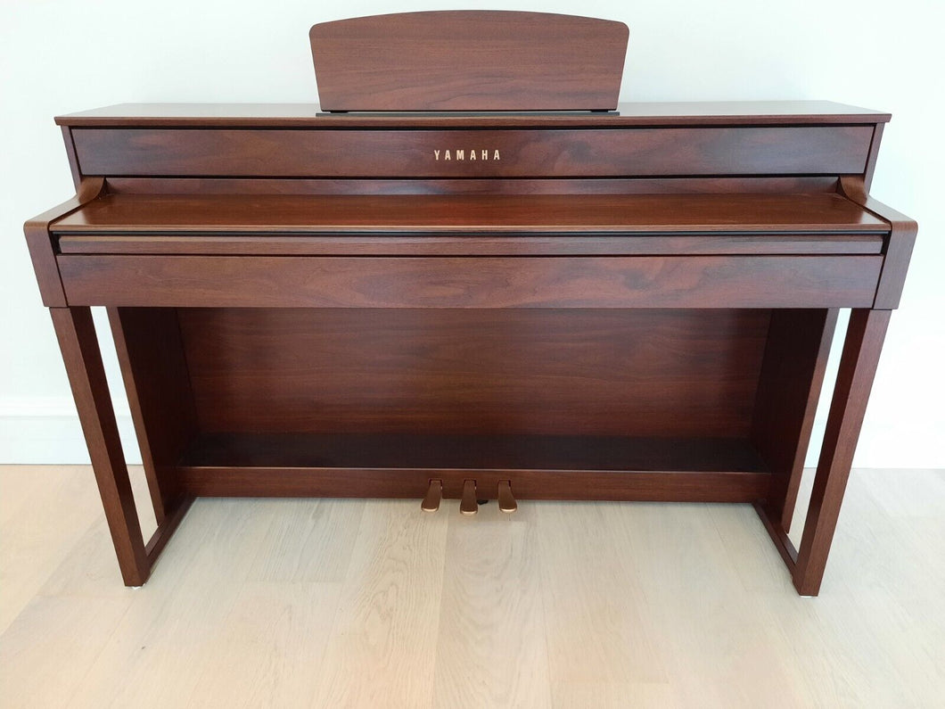 Yamaha Clavinova CLP-535 digital piano in mahogany finish stock # 22295