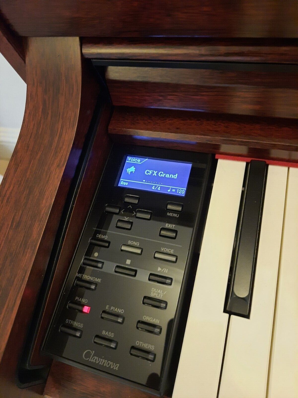 Yamaha Clavinova CLP-535 digital piano in mahogany finish stock
