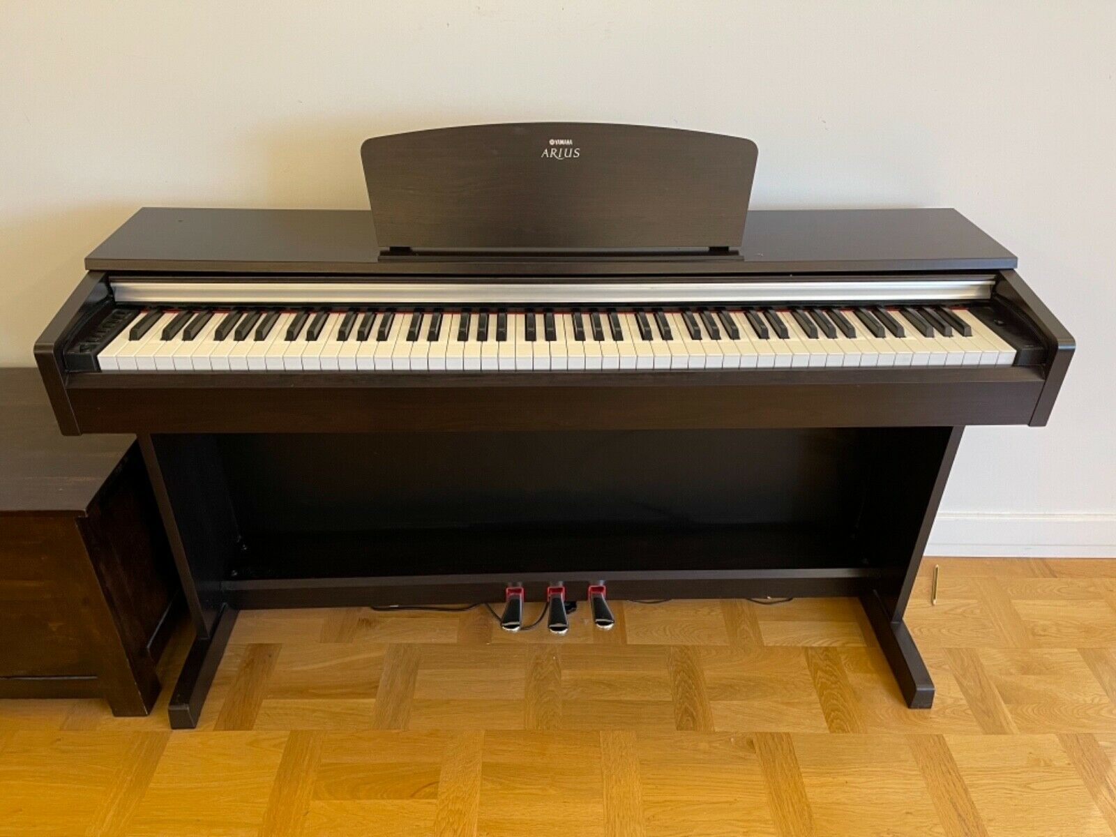Yamaha Arius YDP-141 digital piano in rosewood stock # 22235