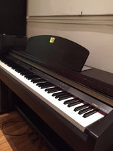Load image into Gallery viewer, YAMAHA CLAVINOVA CLP-930 Digital Piano in rosewood, weighted keys stock nr 22211
